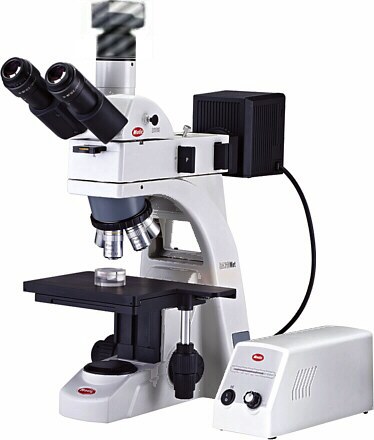 Microscopio Metalográfico Trinocular c/óptica Plana conjugada a infinito BA310 Met Trinocular