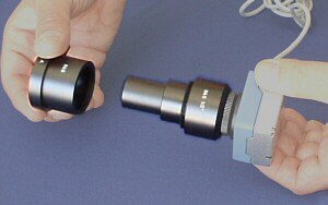 Adaptador óptico p/conectar una moticam reemplazando el ocular de un microscopio o lupa CCAD ByS