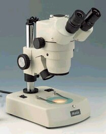 Lupa estereoscópica c/Sistema óptico Zoom Greenough SMZ-143-N2GG
